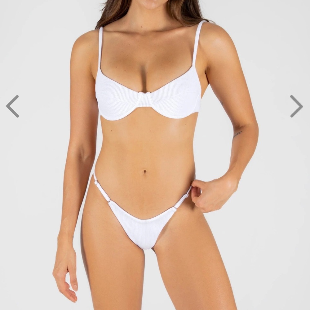 One One Swimwear White Bikini Set in Small.